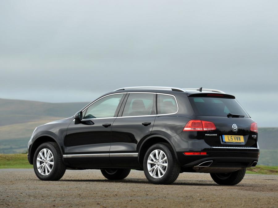  Volkswagen Touareg V6 TDi 2010 года  (UK) (фото 25 из 35)